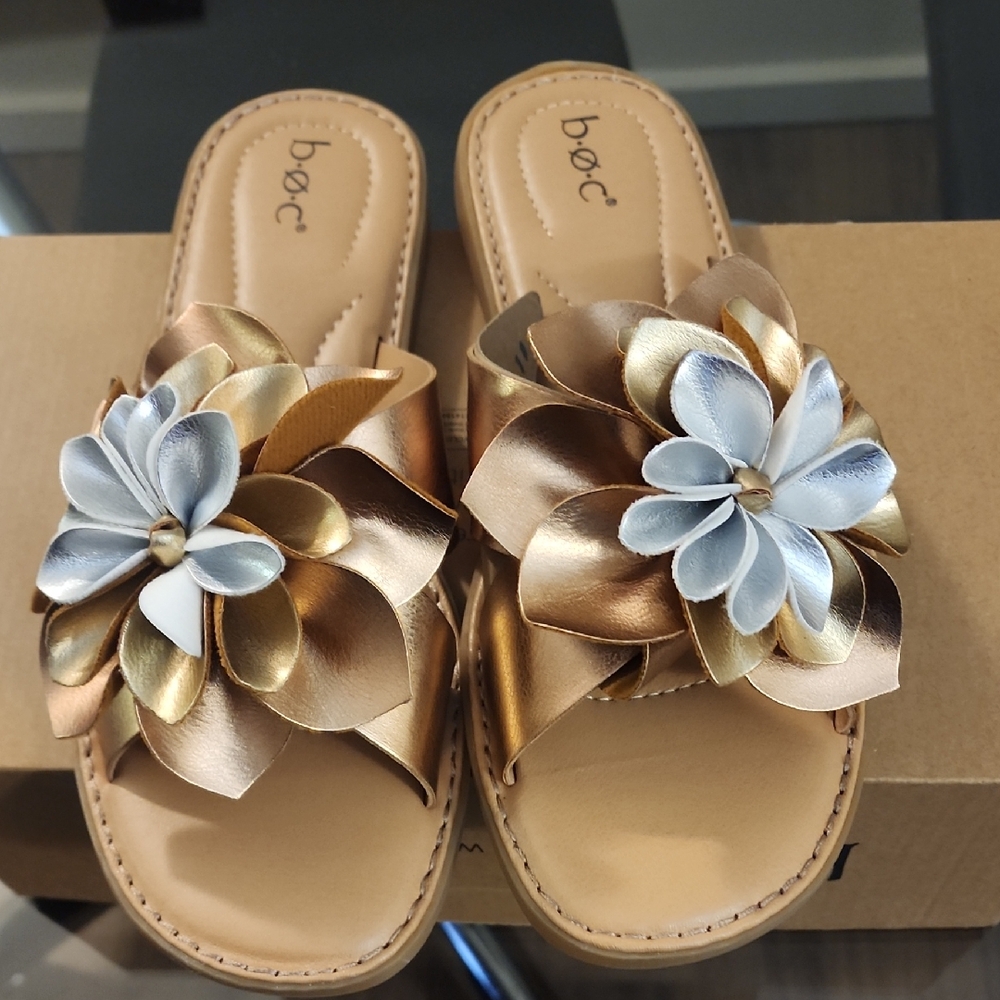 b.o.c. Women's Kasia Sz 11 Rose Gold & Silver Floral Sandals